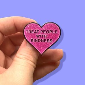 “Treat People With Kindness” Pink Glitter Heart Enamel Pin - Harry Styles